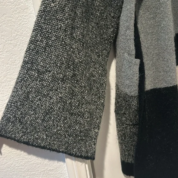 Lovestitch Colorblock Pocketed Cardigan - Picture 2 of 4